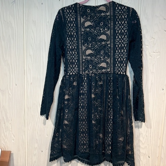 Xhilaration Forest Green Lace Dress Size Medium NWT - Picture 8 of 8